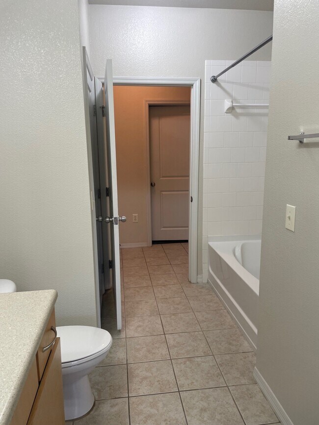 Foto del edificio - 12700 Bartram Park Blvd