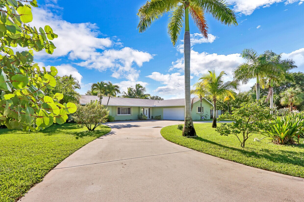 Primary Photo - 11074 Monet Woods Rd