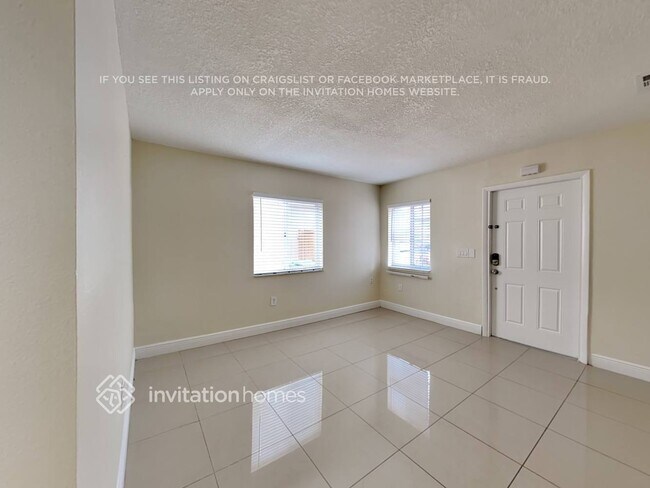 Foto del edificio - 16099 SW 138th Pl