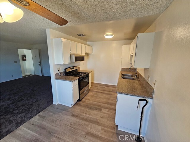 Foto del edificio - 1322 Randy St