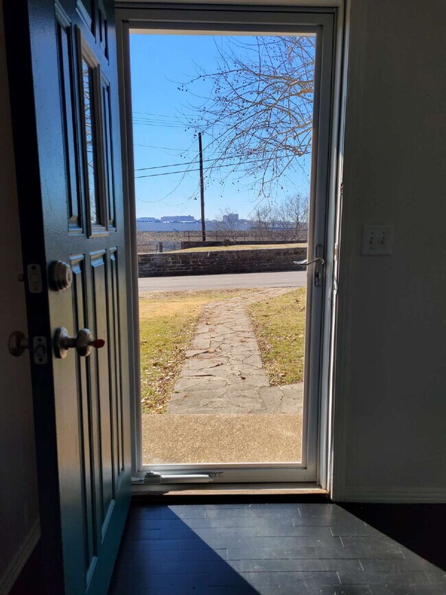 Foto del edificio - Phenomenal Downtown River View!