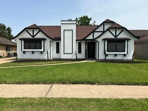 Building Photo - 1601 Washington Dr