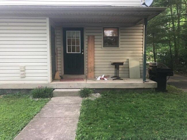 Foto del edificio - 103 E Park Pl