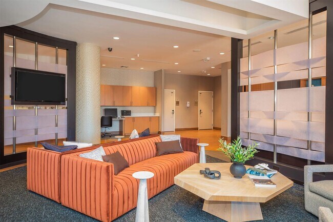 Foto del edificio - 1350 Broadfield Blvd