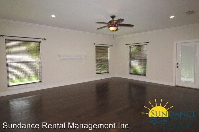 Building Photo - 3 br, 2.5 bath House - 965 Forest Shore Drive