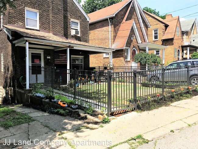 Foto del edificio - 3 br, 1 bath House - 6523 Rosemoor Street 1