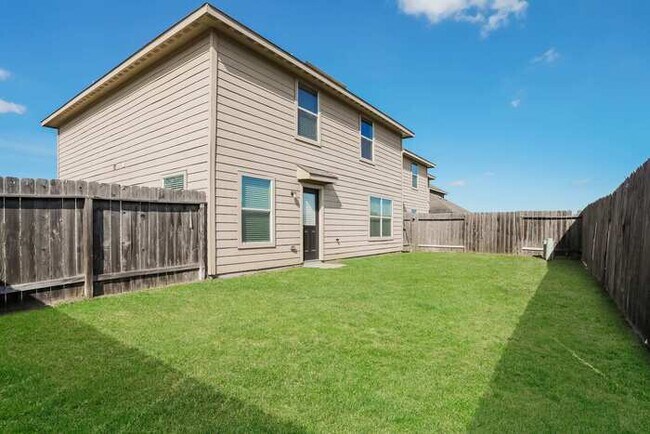 Foto del edificio - 18927 Volga River Dr