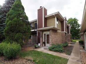Building Photo - 1030 W 66th St