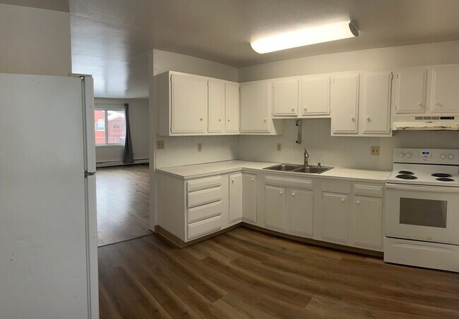 Foto del edificio - 537 E 24th Ave