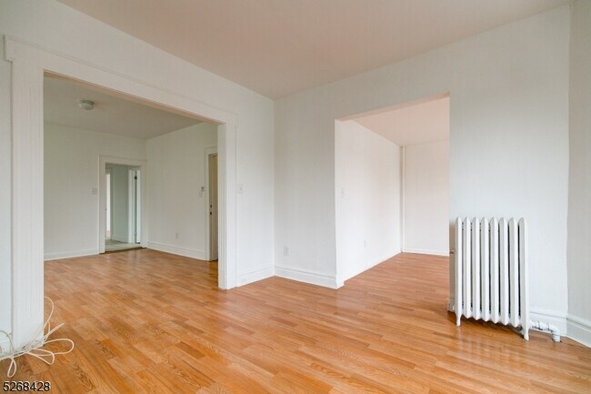 Building Photo - 155 Dewey St