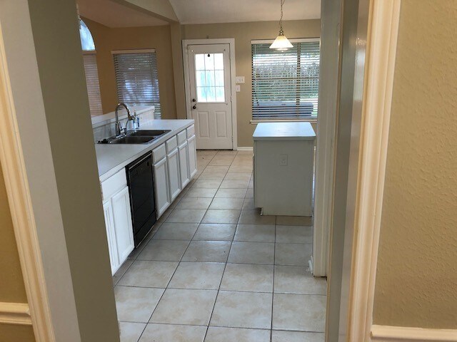 Foto principal - 15403 Park Glen Dr