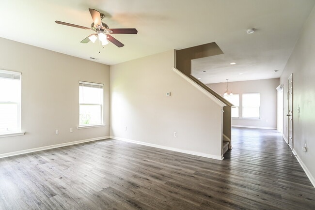 Building Photo - 507 Waterlemon Way