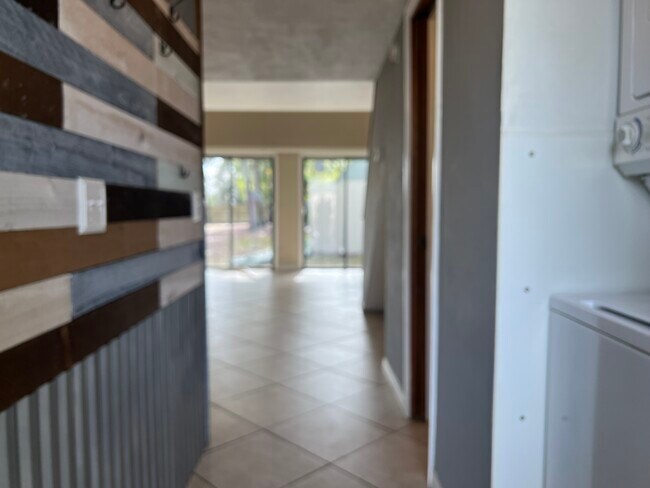Foto del edificio - 7200 SW 8th Ave