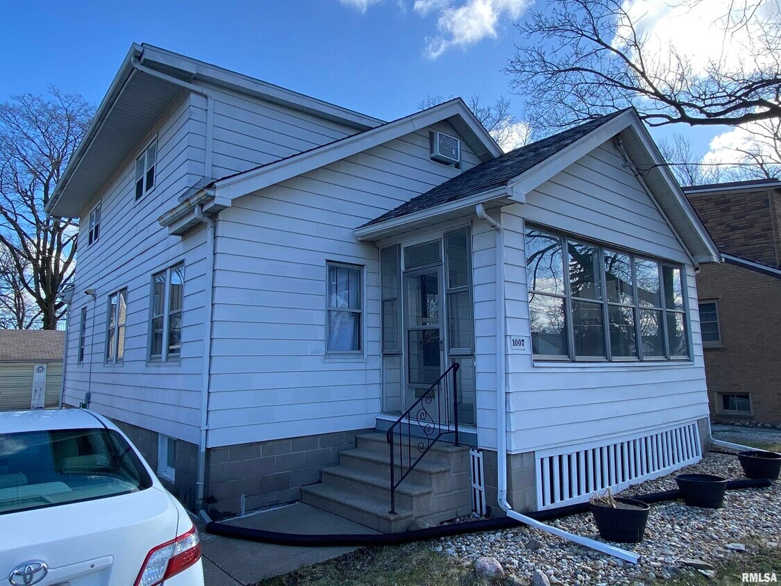 1007 E Euclid Ave, Peoria Heights, IL 61616 House Rental in Peoria