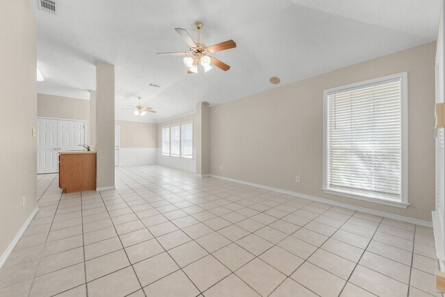 Foto del edificio - Close to the Historic District! Charming 3...