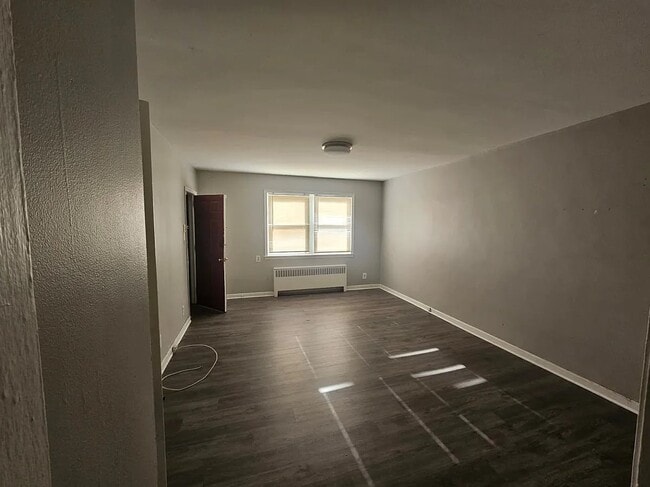 Foto del edificio - 6315 Everett Ave