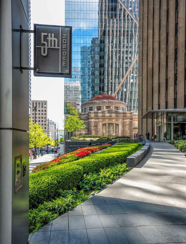 Foto del edificio - 909 5th Ave