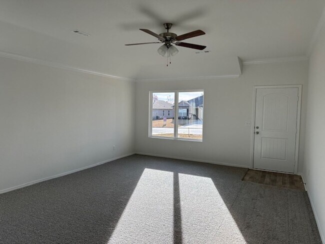 Building Photo - 5168 Red Fox Trl