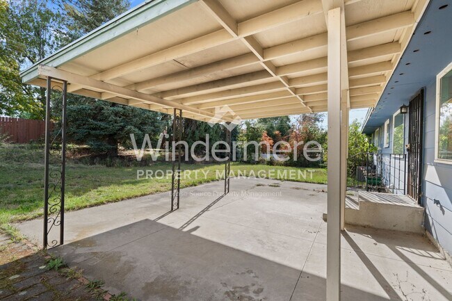 Foto del edificio - 3 Bedroom 2.5 Bath Home In Indian Trail