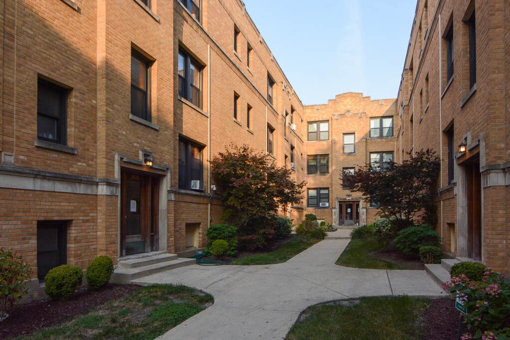 2619 N Spaulding Ave Unit W4, Chicago, IL 60647 Condo for Rent in