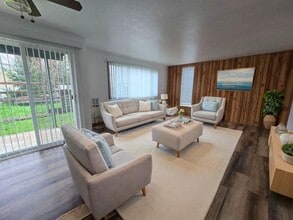 Building Photo - 146 NE Atkinson Ct