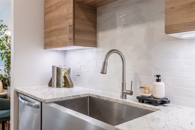 Building Photo - 9302 Fry Rd