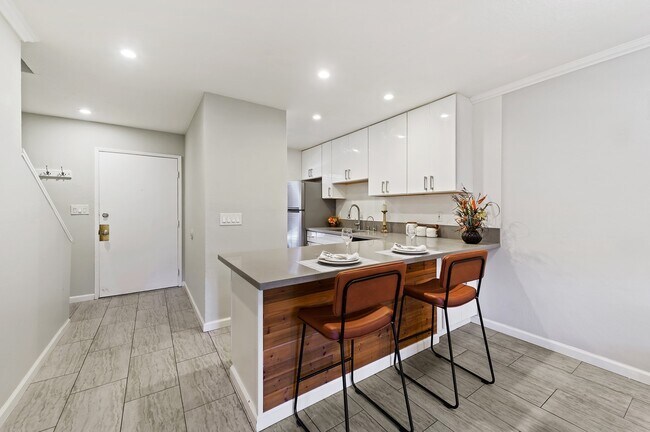 Kitchen - 1009 Murrieta Blvd