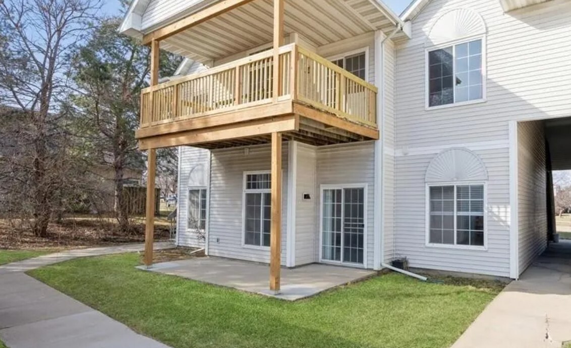 Foto principal - 950 67th St