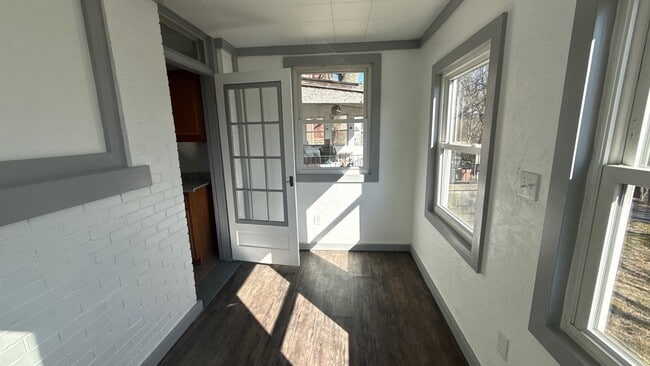 Building Photo - 26 1st St