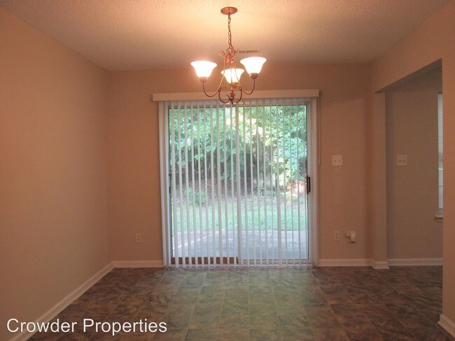 Foto del edificio - 6818 Hidden Forest Dr