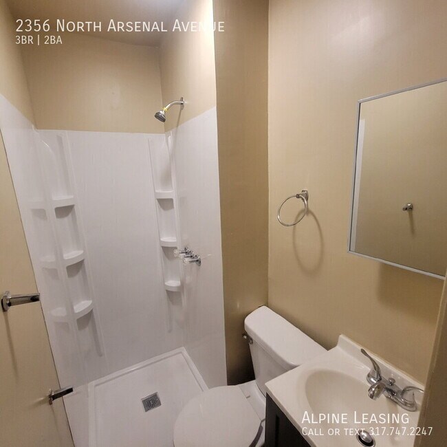 Foto del edificio - 2356 N Arsenal Ave