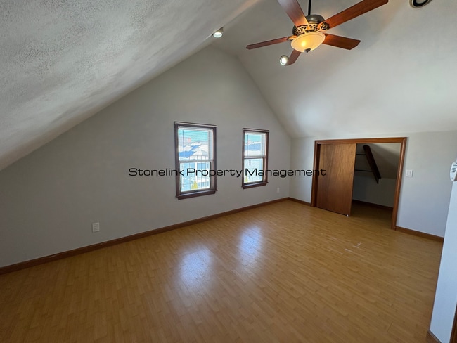 Building Photo - 70 Magill St