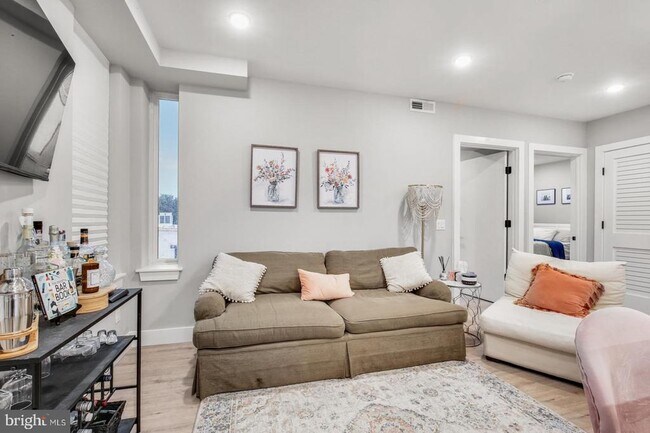 Foto del edificio - 1144 Frankford Ave