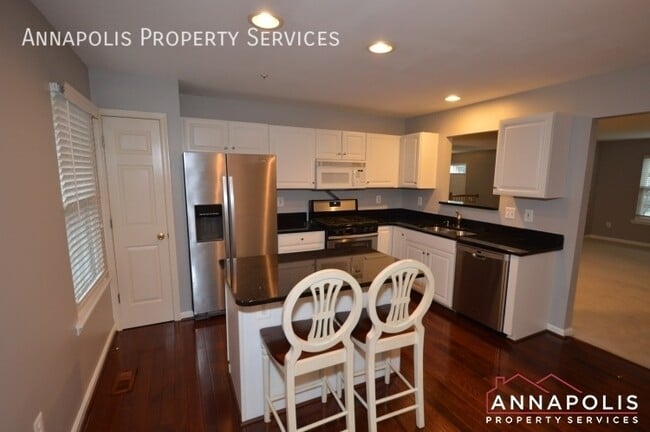 Foto del edificio - 546 Francis Nicholson Way