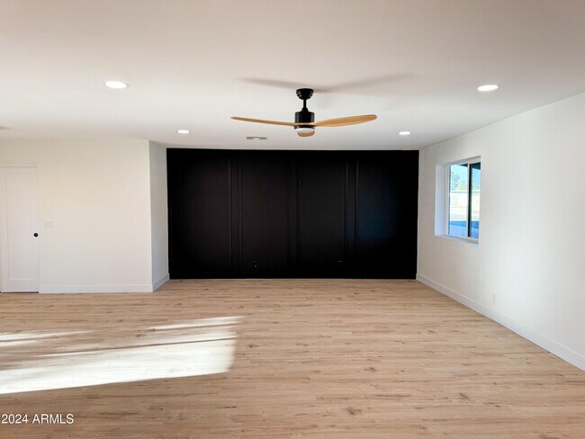 Foto del edificio - 702 N 78th St