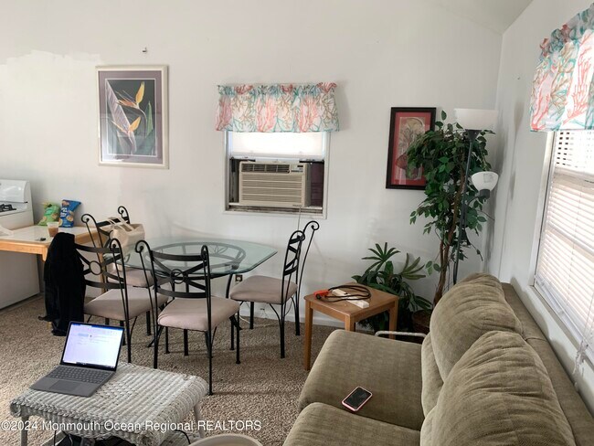 Foto del edificio - 208 4th Ave