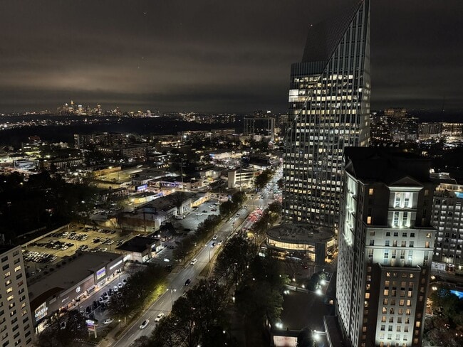 Photo - Sought after 1 bedroom on the 29TH FLOOR in the heart of Buckhead! House