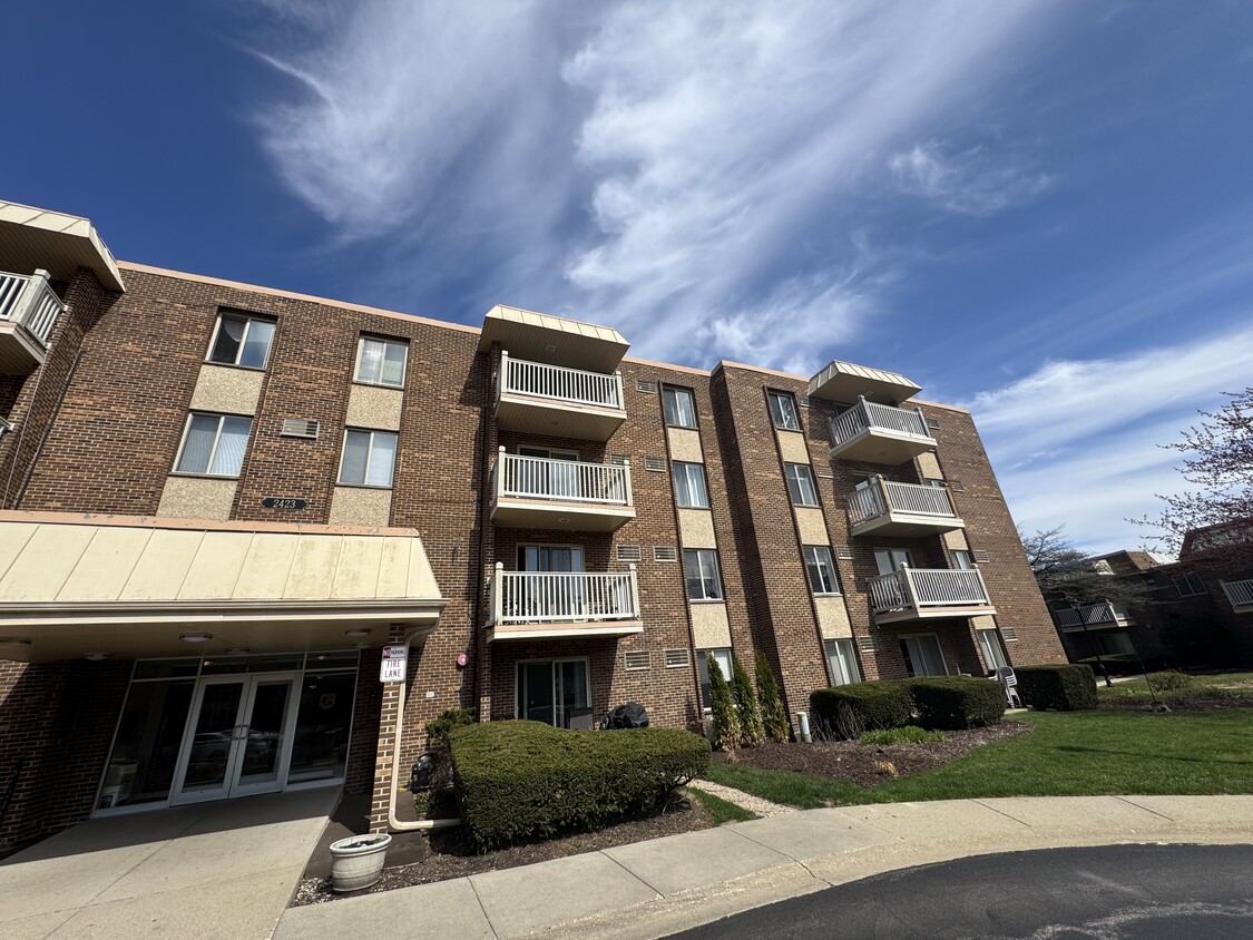 Foto principal - 2423 N Kennicott Dr