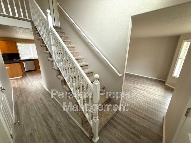 Building Photo - 2411 N Heron Dr