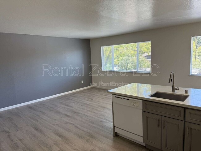 Building Photo - 2355 Heidi Pl