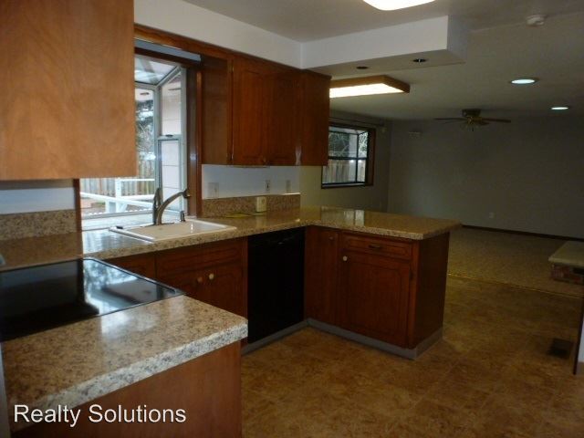 Building Photo - 1207 SE 213th Ave