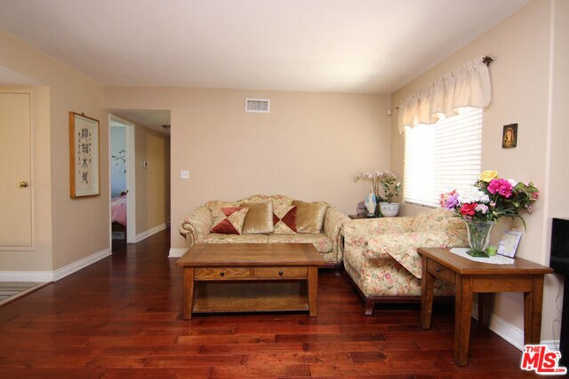 Foto del edificio - 10272 Mardel Dr