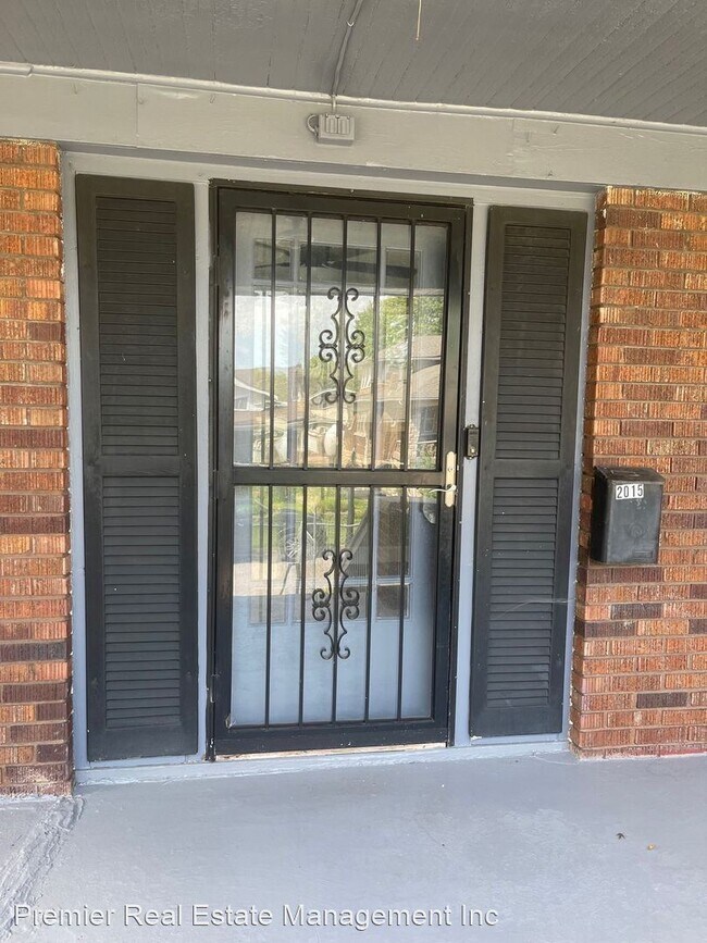Foto del edificio - 3 br, 1.5 bath House - 2015 Elizabeth Ave