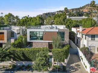 Building Photo - 1621 N Fairfax Ave