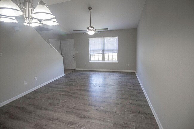 Foto del edificio - 1405 Greensboro Dr