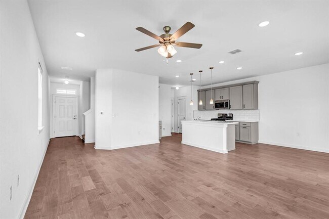 Building Photo - 7100 Sparkling Light Dr
