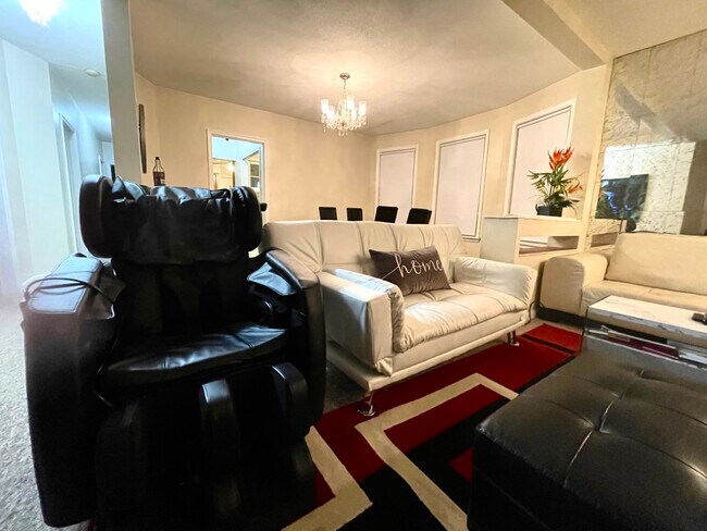 Foto del edificio - 2227 Pleasant Ave