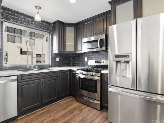 Building Photo - 5323 Coldwater Canyon Ave