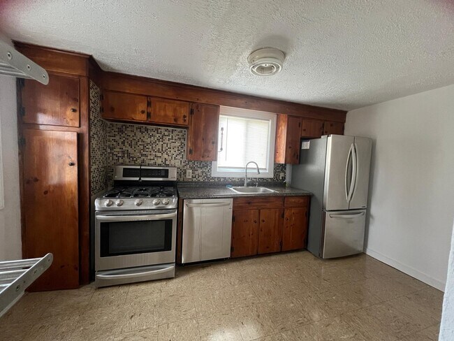 Building Photo - 5 Colorado Ave