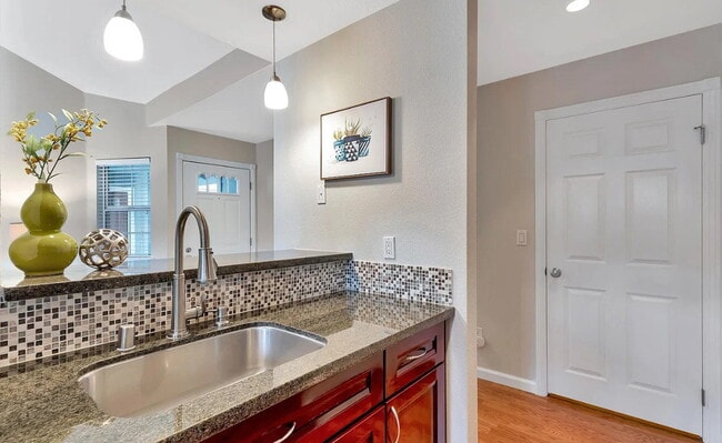 Foto del edificio - Located in one of Pleasanton’s highly desi...